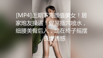 丸子丫长相清纯甜美嫩妹自摸诱惑，白皙粉嫩美乳揉搓近距离特写无毛粉穴